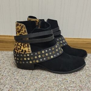 Naughty Monkey Crimson Leopard Accent Black Ankle Boots Sz 7.5 Cowhide/ Leather